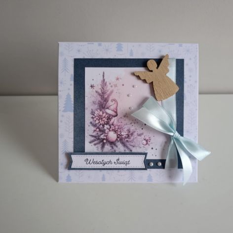 Kartka świąteczna Boże Narodzenie z aniołkiem w różu