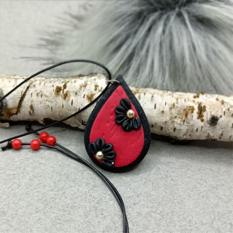 „LOUISE” wisiorek z glinki polimerowej