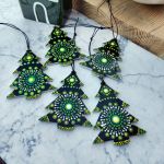 Zawieszki świąteczne "Mandala Choinka" – ręcznie malowane - 2